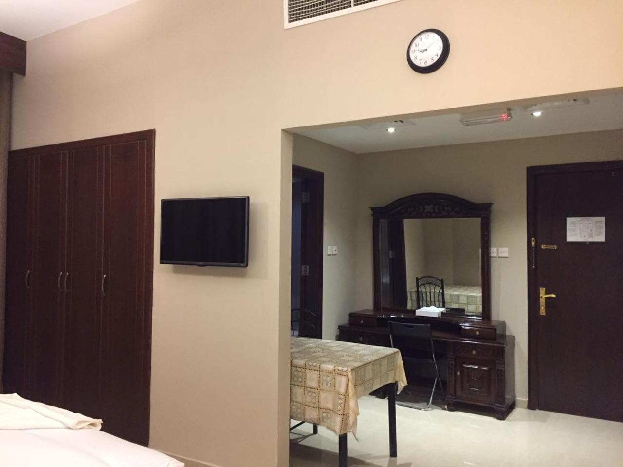 Taj Naif Hotel Dubaï Extérieur photo